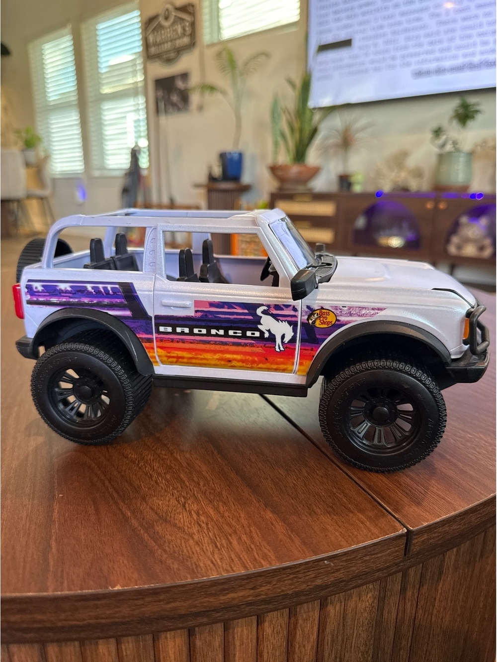 Ford Bronco Bass Pro Shops Edition Toy Car Model